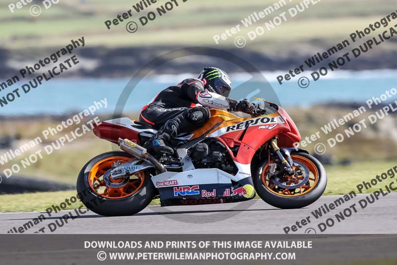 anglesey no limits trackday;anglesey photographs;anglesey trackday photographs;enduro digital images;event digital images;eventdigitalimages;no limits trackdays;peter wileman photography;racing digital images;trac mon;trackday digital images;trackday photos;ty croes